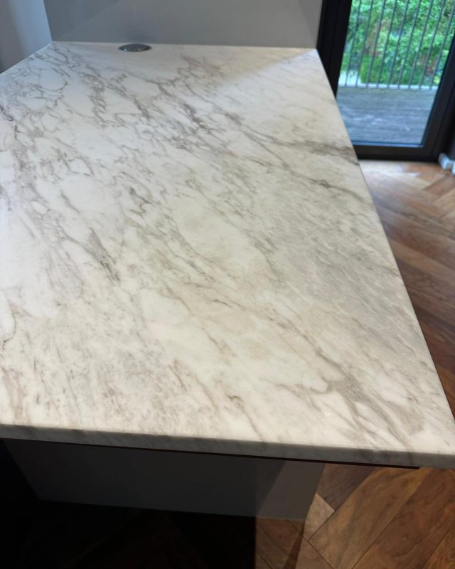 marble-worktop-restoration